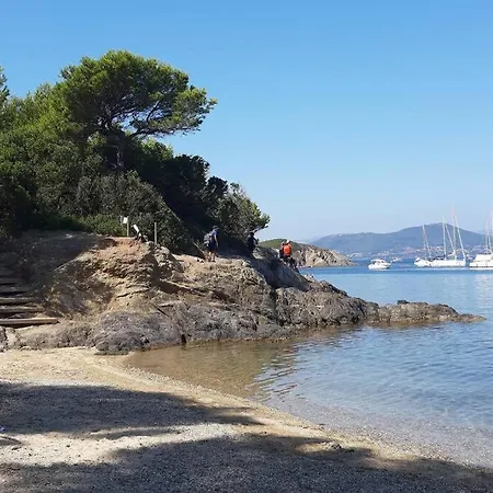 Neuf A 150m De La * Hyères